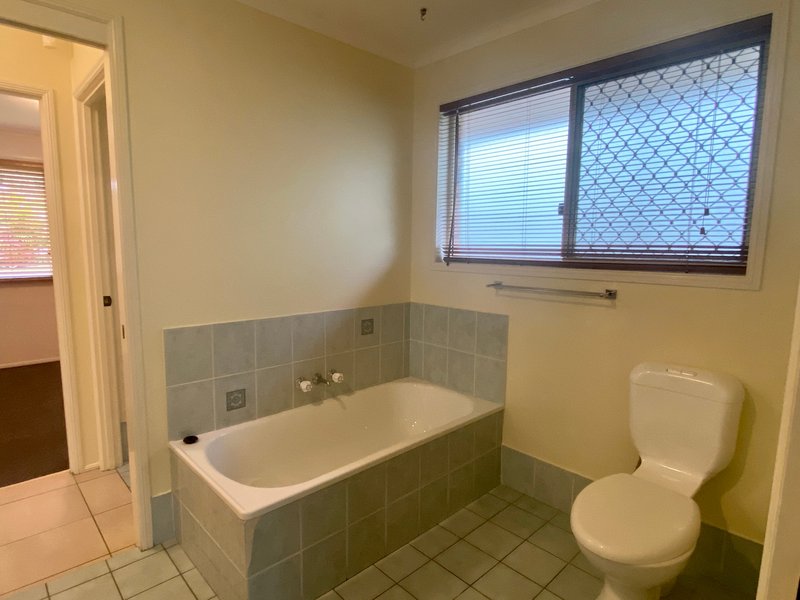 Photo - 14 Pinehill Drive, Oxenford QLD 4210 - Image 8