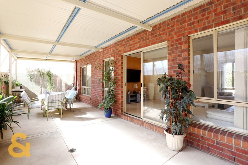 Photo - 14 Pinelea Court, Roxburgh Park VIC 3064 - Image 10