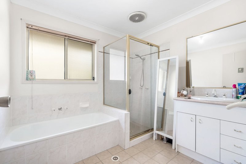 Photo - 14 Pinewood Street, Wynnum West QLD 4178 - Image 4