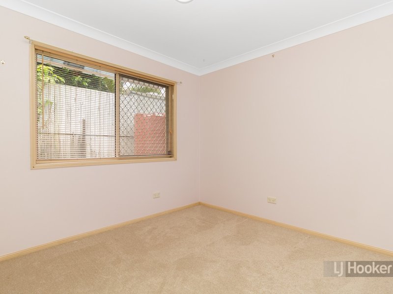 Photo - 14 Pinnacle Close, Regents Park QLD 4118 - Image 8