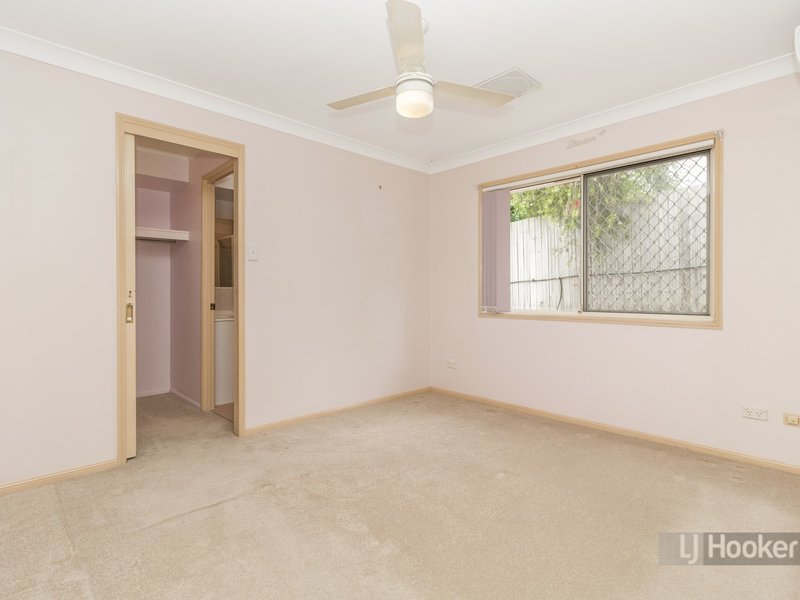 Photo - 14 Pinnacle Close, Regents Park QLD 4118 - Image 9