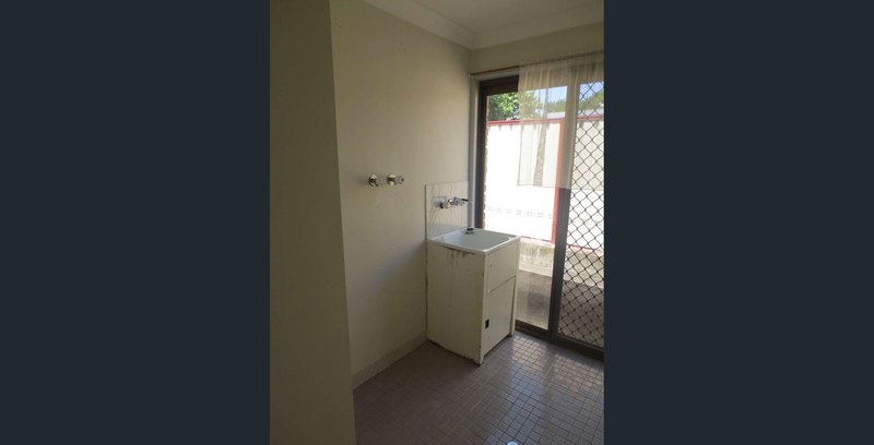 Photo - 1/4 Pitcairn Street, Raceview QLD 4305 - Image 6