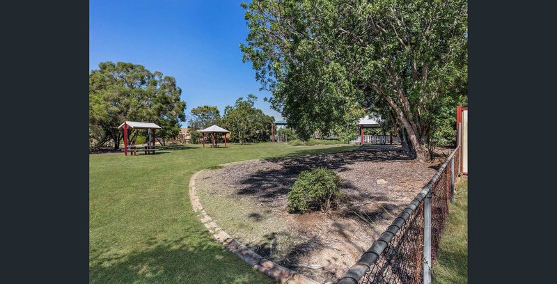 Photo - 1/4 Pitcairn Street, Raceview QLD 4305 - Image 8