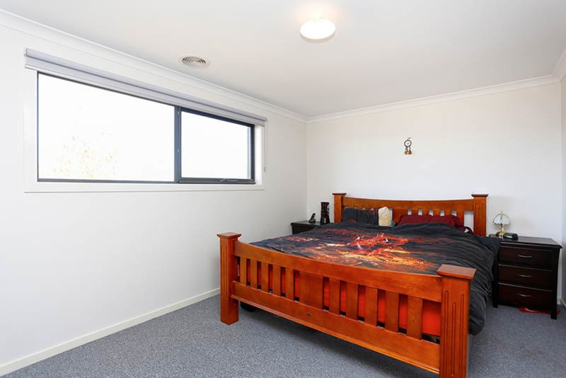 Photo - 14 Pittos Avenue, Brookfield VIC 3338 - Image 4