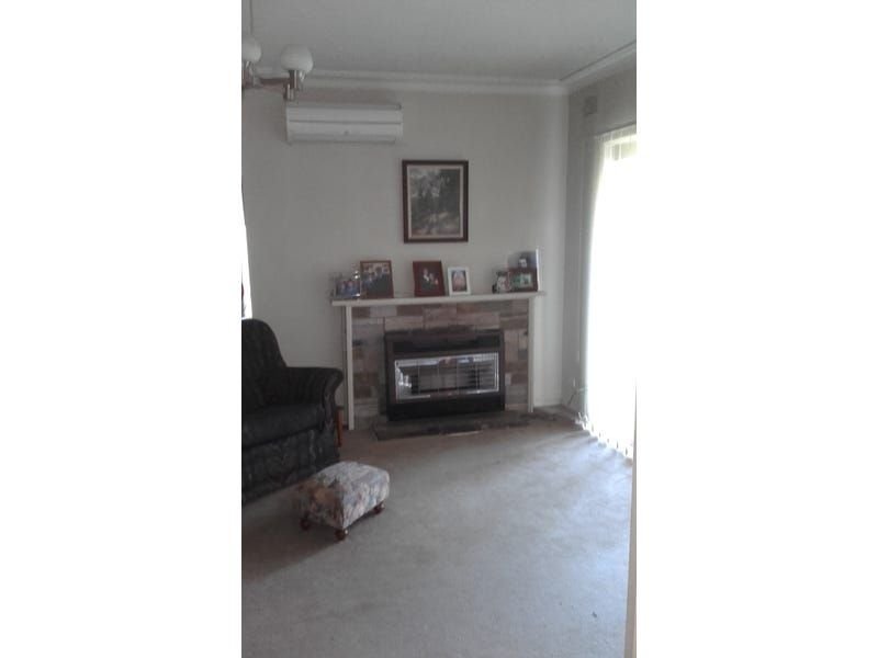 Photo - 14 Plenty Lane, Greensborough VIC 3088 - Image 3