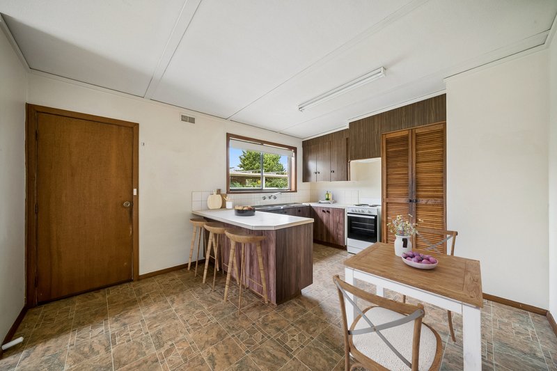 Photo - 14 Ponting Street, Tatura VIC 3616 - Image 4