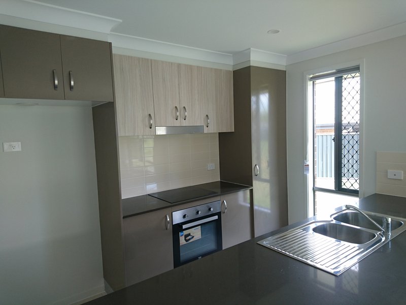 Photo - 14 Porter Street, Tamworth NSW 2340 - Image 2