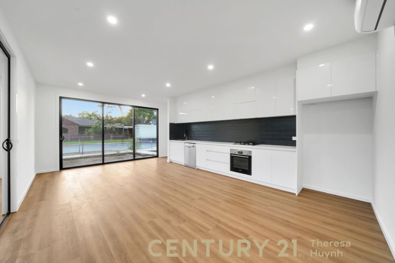 Photo - 1/4 Princess Avenue, Springvale VIC 3171 - Image 3