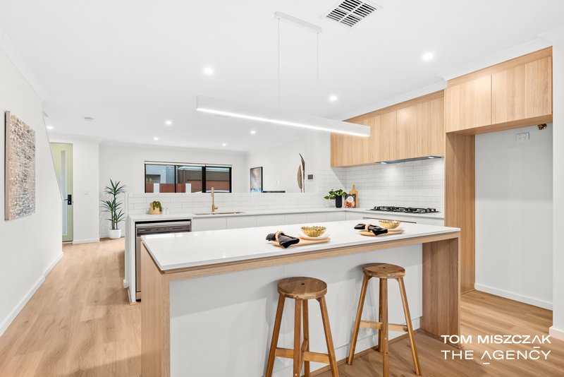 Photo - 14 Prosperous Way, Willetton WA 6155 - Image 2