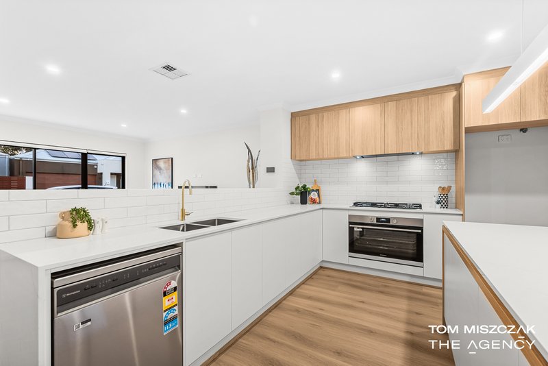 Photo - 14 Prosperous Way, Willetton WA 6155 - Image 5