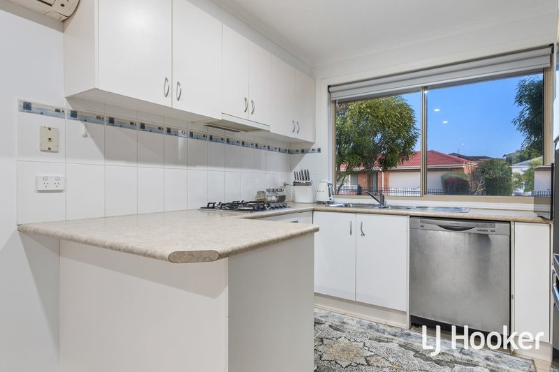 Photo - 1/4 Providence Drive, Cranbourne West VIC 3977 - Image 6