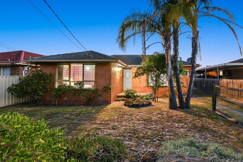 Photo - 14 Putt Grove, Keysborough VIC 3173 - Image 2