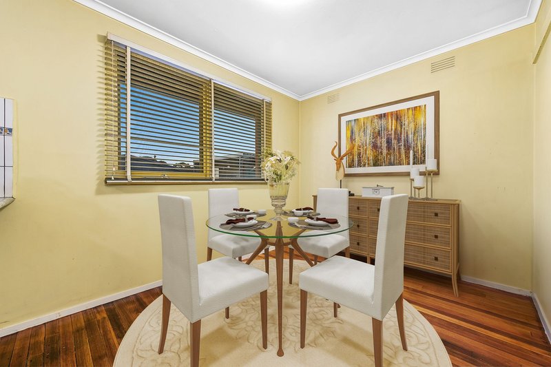 Photo - 14 Putt Grove, Keysborough VIC 3173 - Image 4