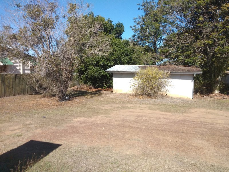 Photo - 14 Queen Street, Walloon QLD 4306 - Image 3