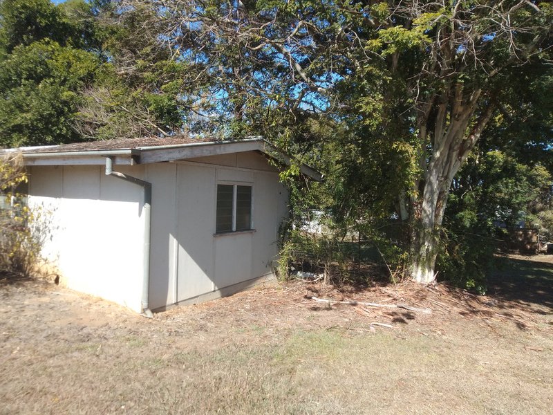 Photo - 14 Queen Street, Walloon QLD 4306 - Image 4