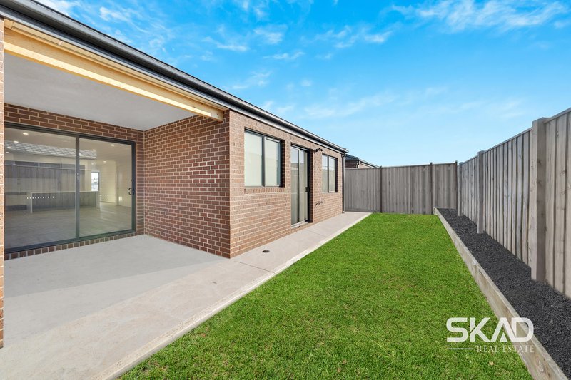 Photo - 14 Radiata Street, Beveridge VIC 3753 - Image 15