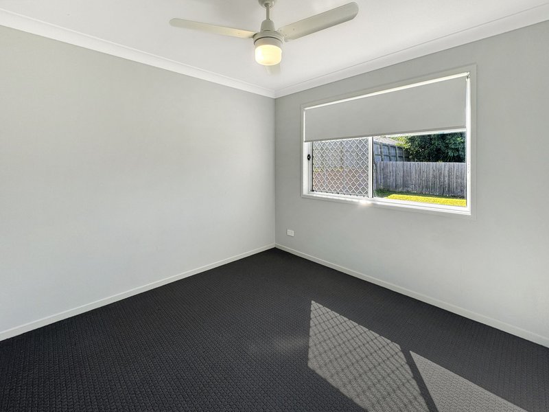 Photo - 1/4 Radmila Court, Bellbird Park QLD 4300 - Image 10