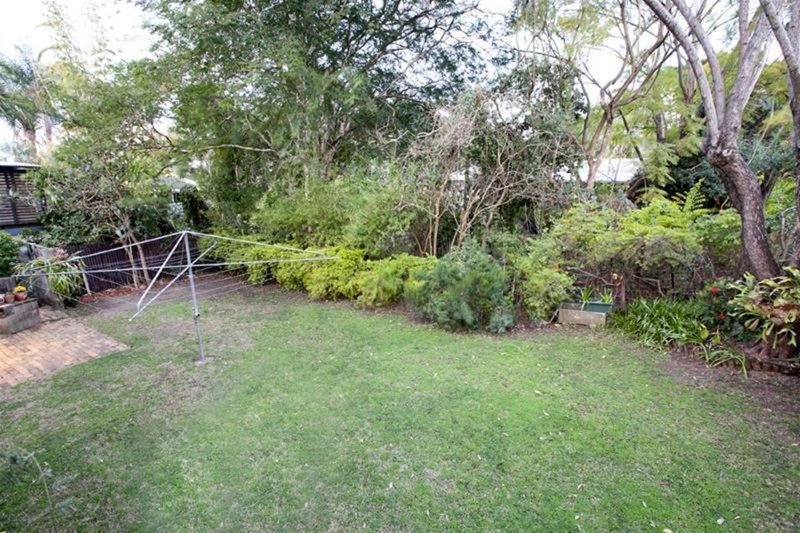 Photo - 14 Rambler Street, Bardon QLD 4065 - Image 10