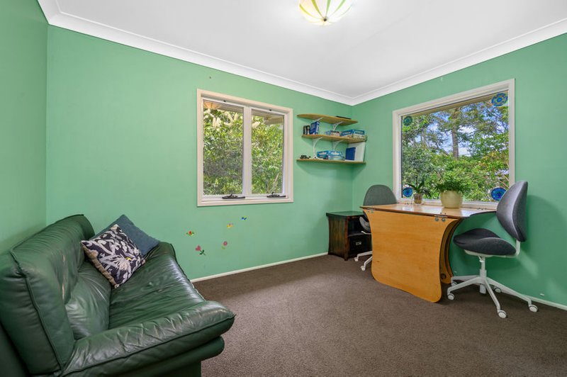 Photo - 14 Ramita Street, Holland Park West QLD 4121 - Image 9