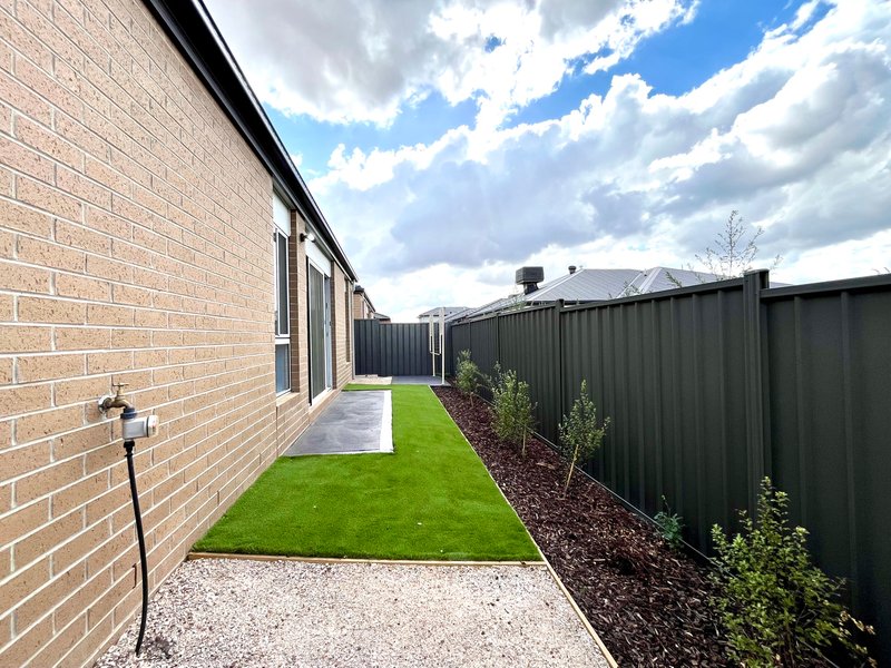 Photo - 14 Rangipo Street, Truganina VIC 3029 - Image 15