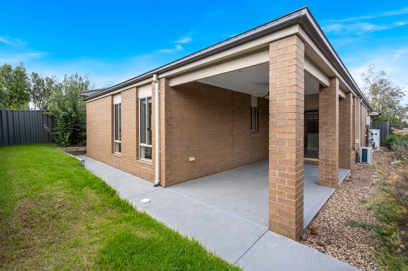 Photo - 14 Rappel Street, Greenvale VIC 3059 - Image 13