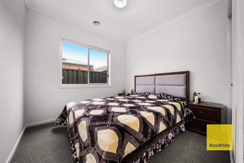 Photo - 14 Rathdowne Road, Werribee VIC 3030 - Image 15