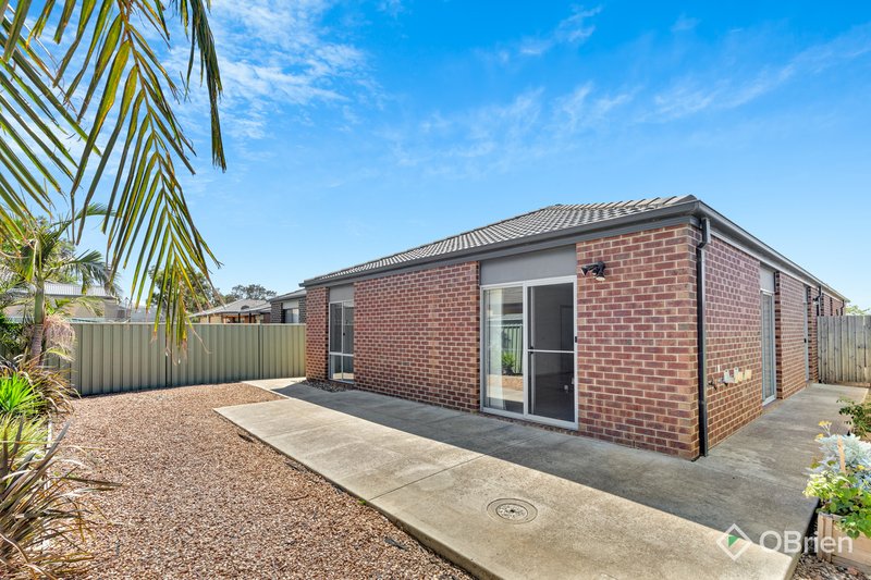 Photo - 14 Reddington Way, Wyndham Vale VIC 3024 - Image 8