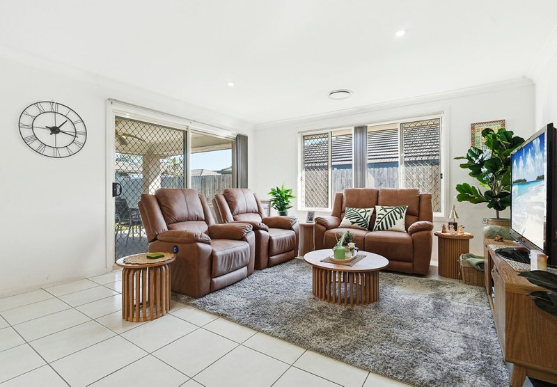 Photo - 14 Redgum Street, Claremont Meadows NSW 2747 - Image 4