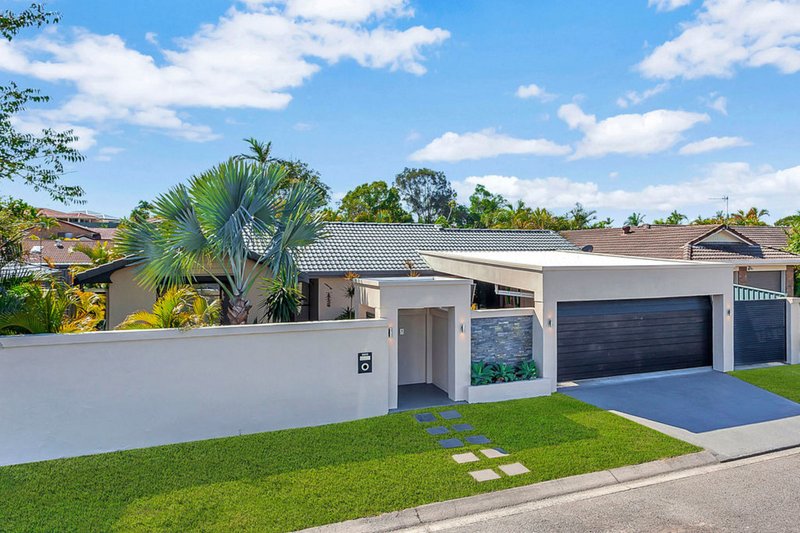 14 Redleaf Court, Burleigh Waters QLD 4220