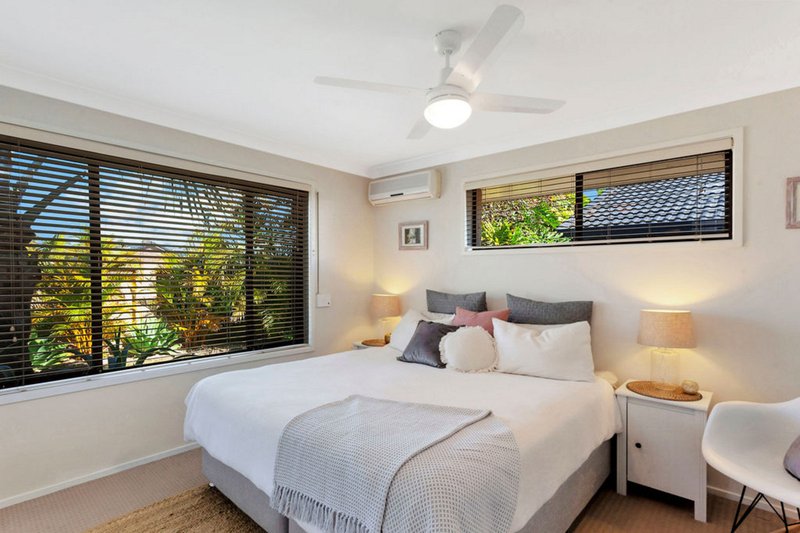 Photo - 14 Redleaf Court, Burleigh Waters QLD 4220 - Image 13