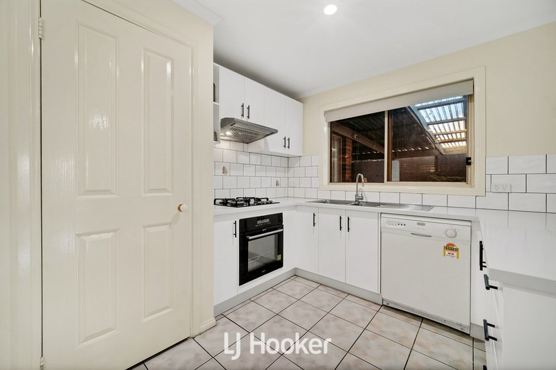 Photo - 14 Redwood Avenue, Hampton Park VIC 3976 - Image 8