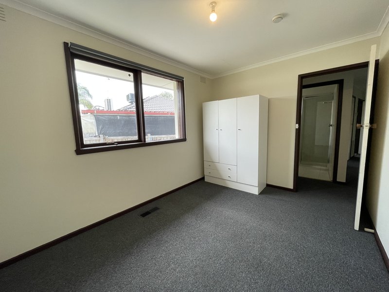 Photo - 14 Regal Avenue, Thomastown VIC 3074 - Image 6