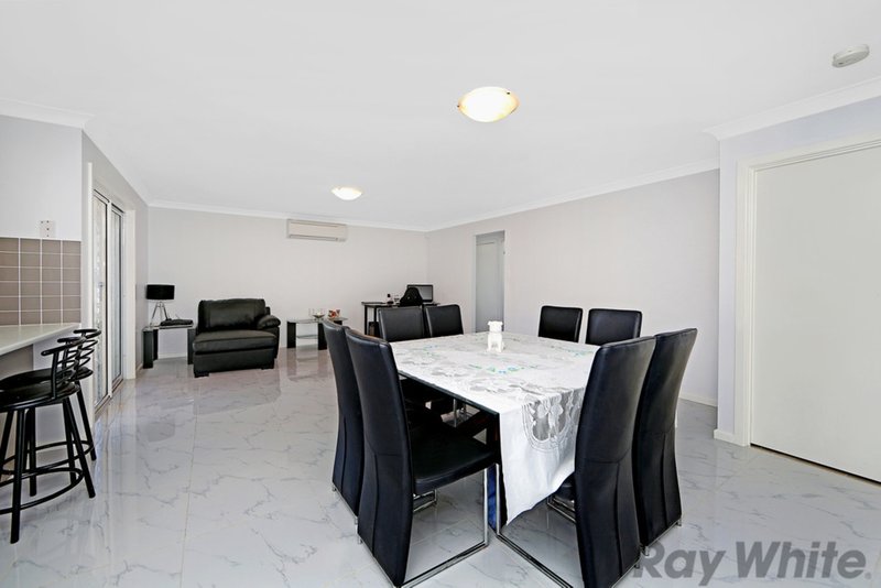 Photo - 14 Regatta Way, Summerland Point NSW 2259 - Image 3