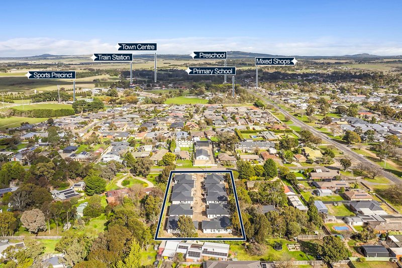 Photo - 1/4 Richardson Street, Riddells Creek VIC 3431 - Image 2