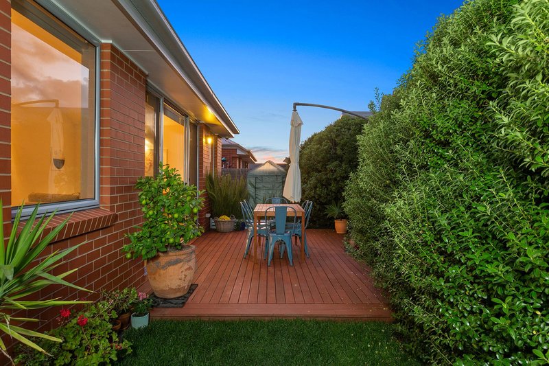 Photo - 14 Ridding Street, Forde ACT 2914 - Image 2