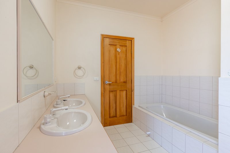 Photo - 14 Ripley Street, Oakleigh South VIC 3167 - Image 12