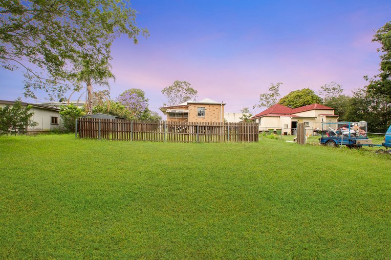 Photo - 14 River Road, Bundamba QLD 4304 - Image 17