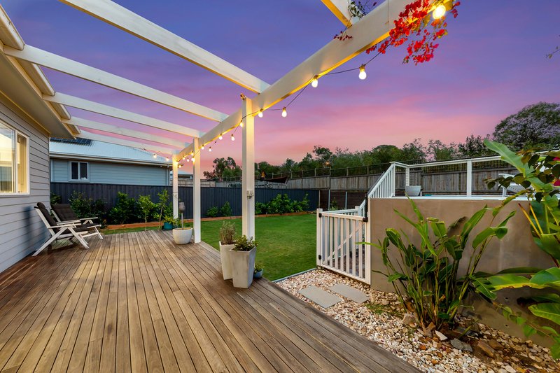 Photo - 14 Roberts Crescent, Bellbird Park QLD 4300 - Image 15