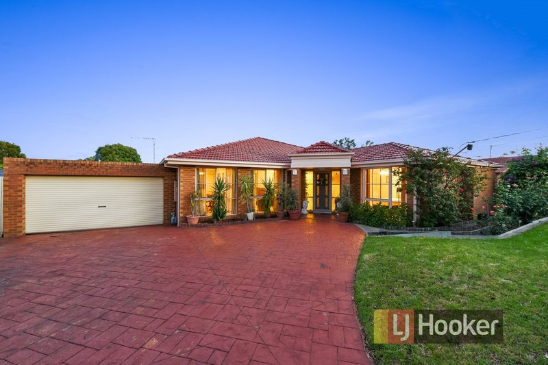 14 Robinson Crescent, Hampton Park VIC 3976