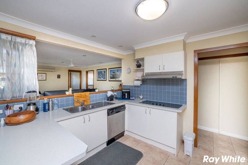 Photo - 14 Robur Court, Tuncurry NSW 2428 - Image 3