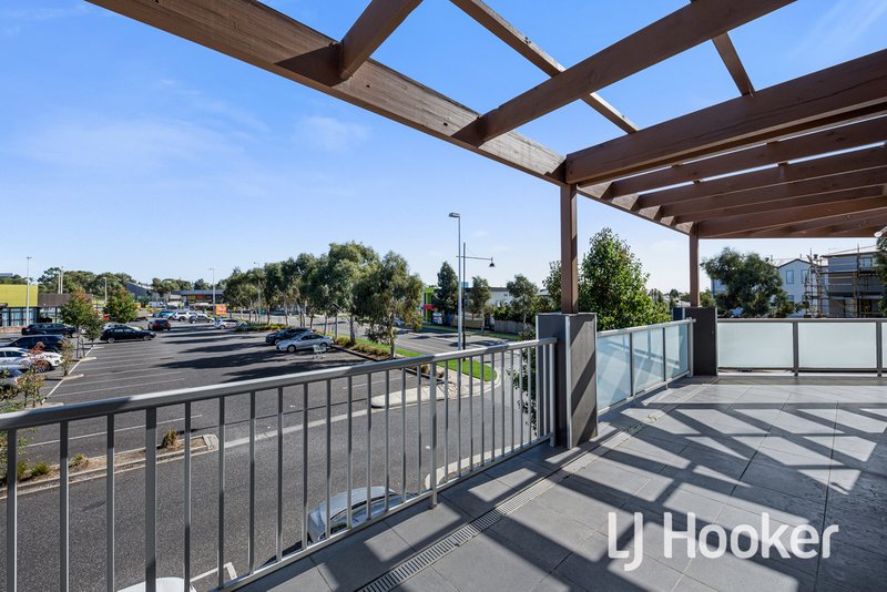 Photo - 14 Rocket Lane, Cranbourne North VIC 3977 - Image 9