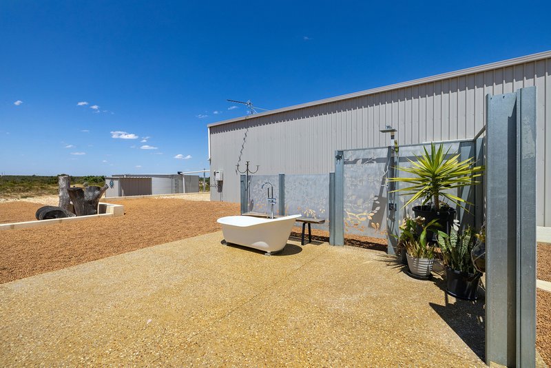 Photo - 14 Rockwood Ramble , Karakin WA 6044 - Image 21