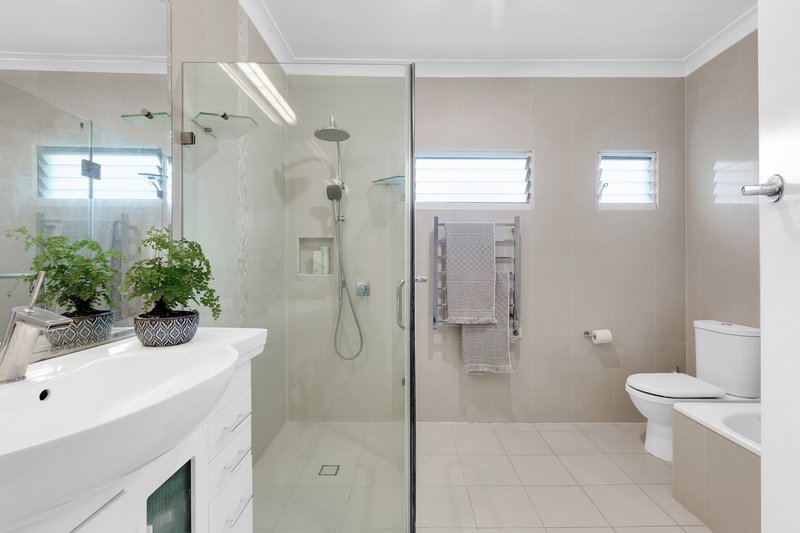 Photo - 14 Roderick Street, Wavell Heights QLD 4012 - Image 14