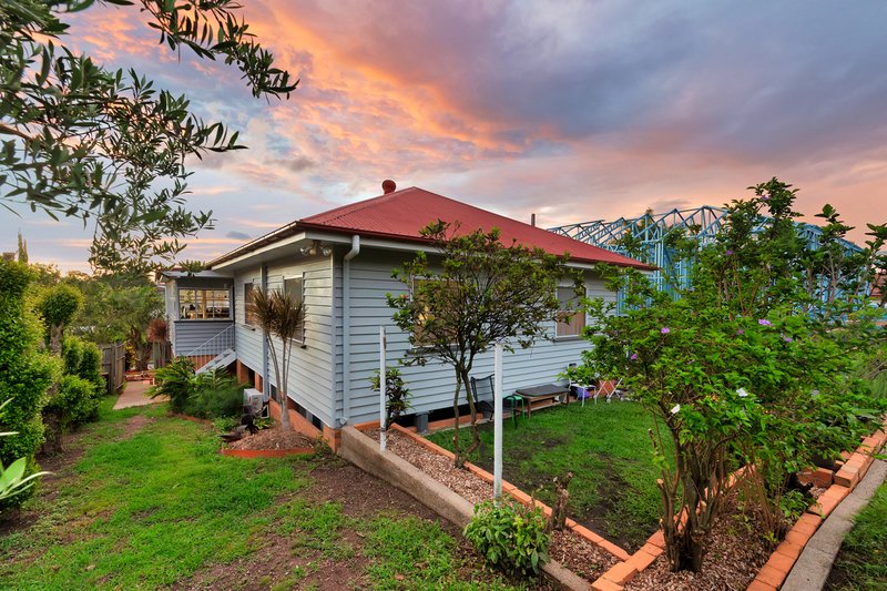Photo - 14 Roderick Street, Wavell Heights QLD 4012 - Image 16