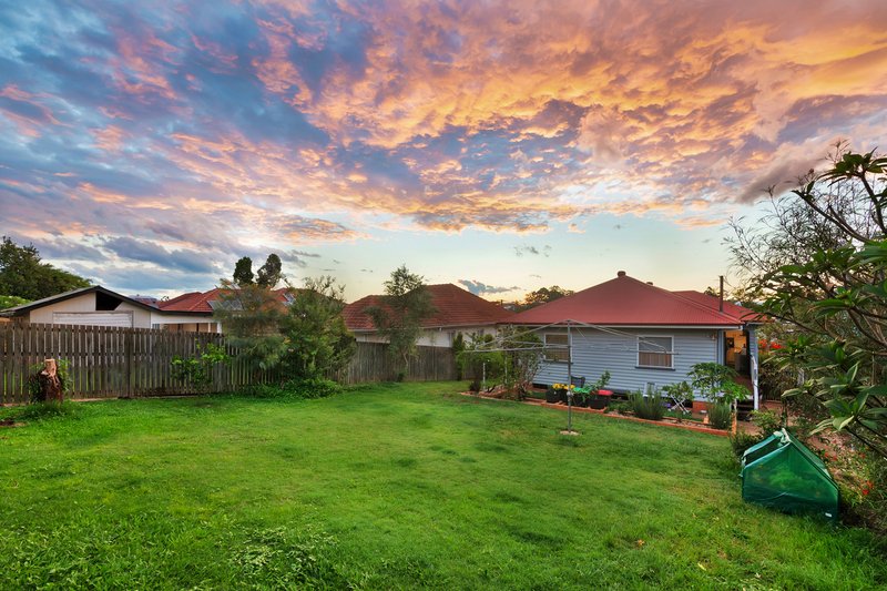 Photo - 14 Roderick Street, Wavell Heights QLD 4012 - Image 17