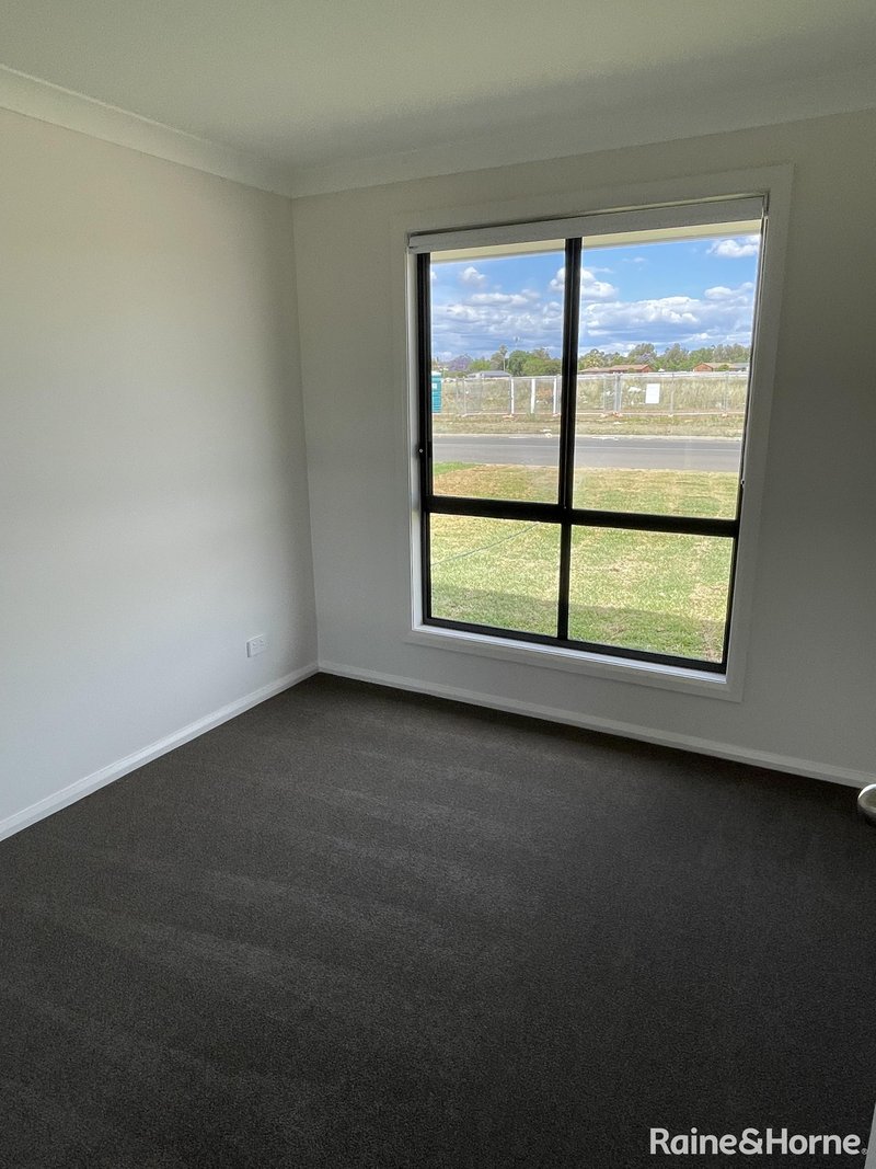 Photo - 1/4 Rodgers Road, Tamworth NSW 2340 - Image 2