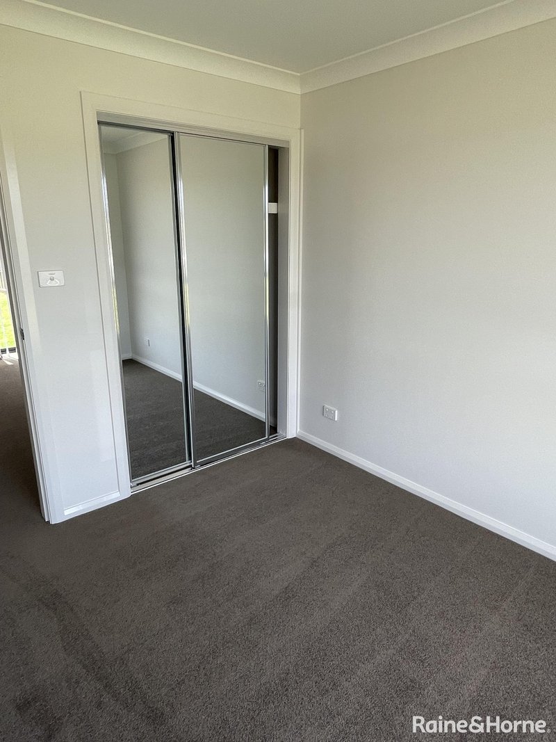 Photo - 1/4 Rodgers Road, Tamworth NSW 2340 - Image 3