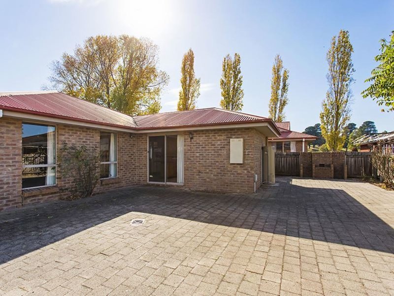 1/4 Roger Retreat, Newnham TAS 7248