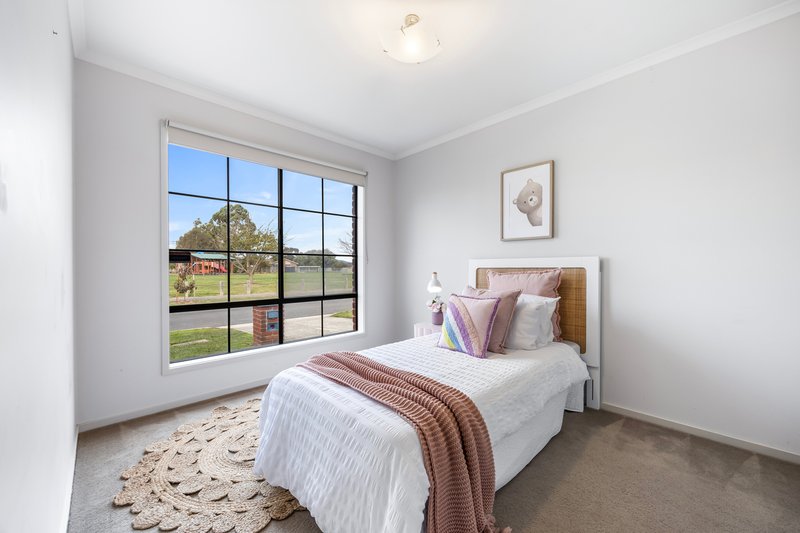 Photo - 14 Rorey Street, Delacombe VIC 3356 - Image 10