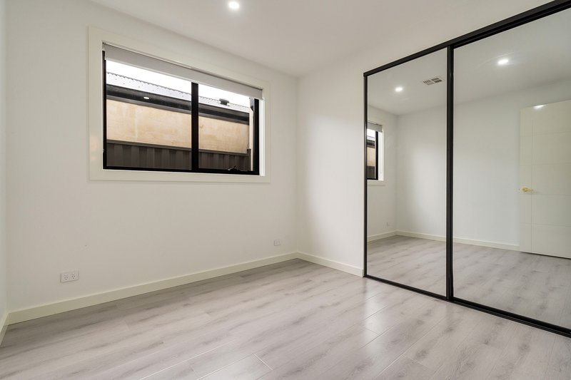 Photo - 14 Rosmead Street, Craigieburn VIC 3064 - Image 10